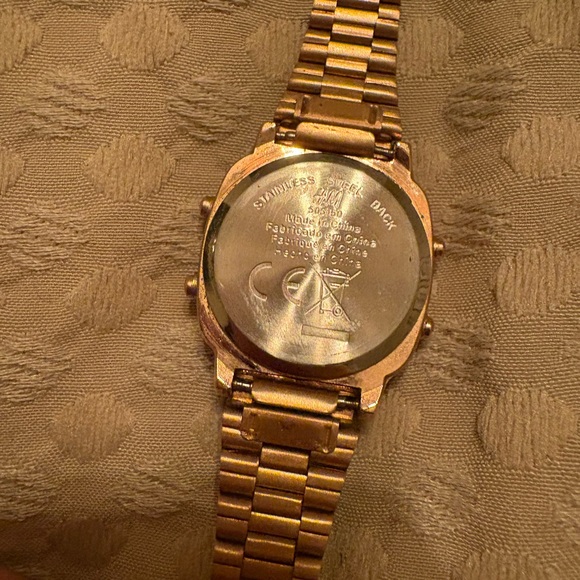 H&M Rose Gold Digital Watch - Picture 4 of 4